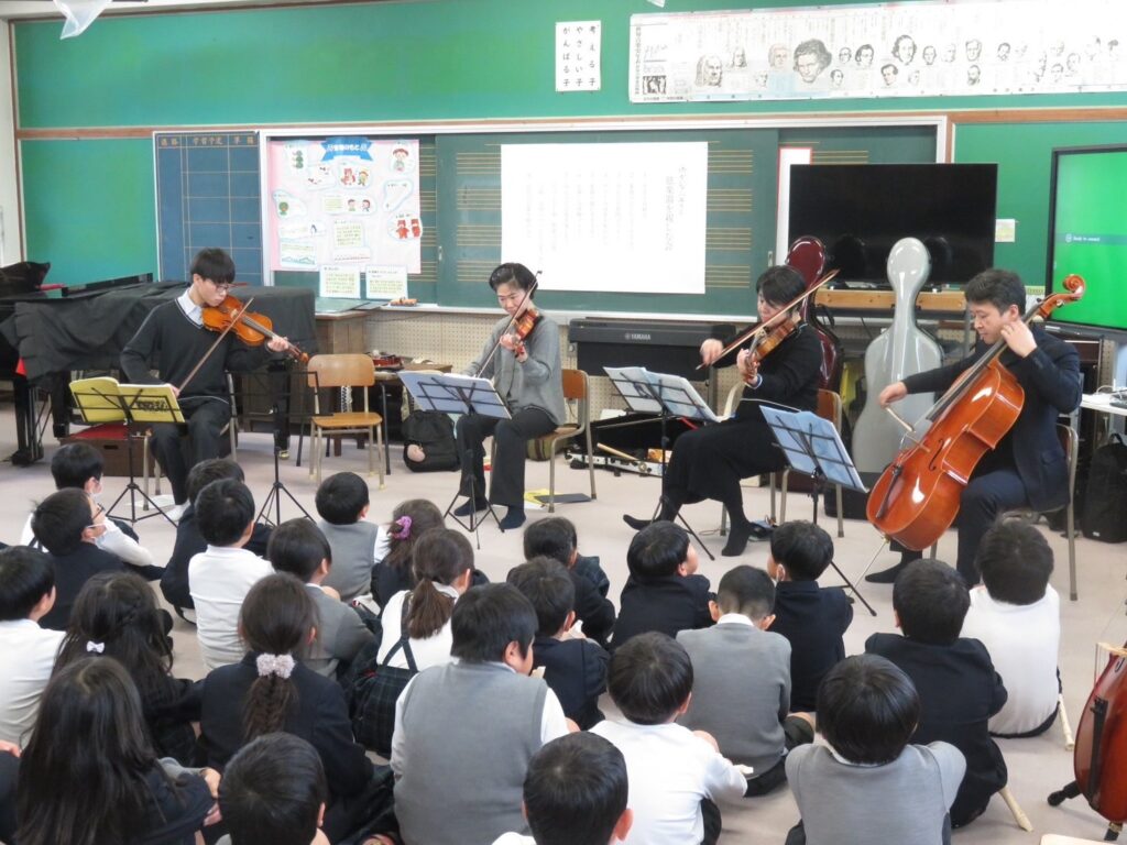小学校へ出張授業